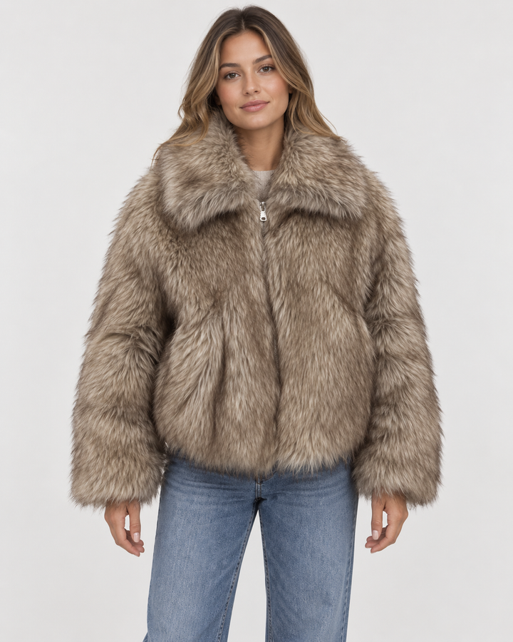 Alma | Oversized Jakke til Kvinder i Kunstpels med Bred Krave